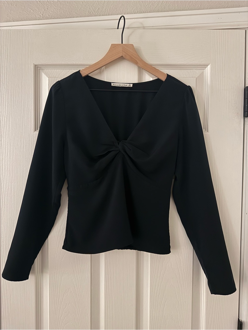 Abercrombie & Fitch Black Long Sleeve Twist-Front Top
